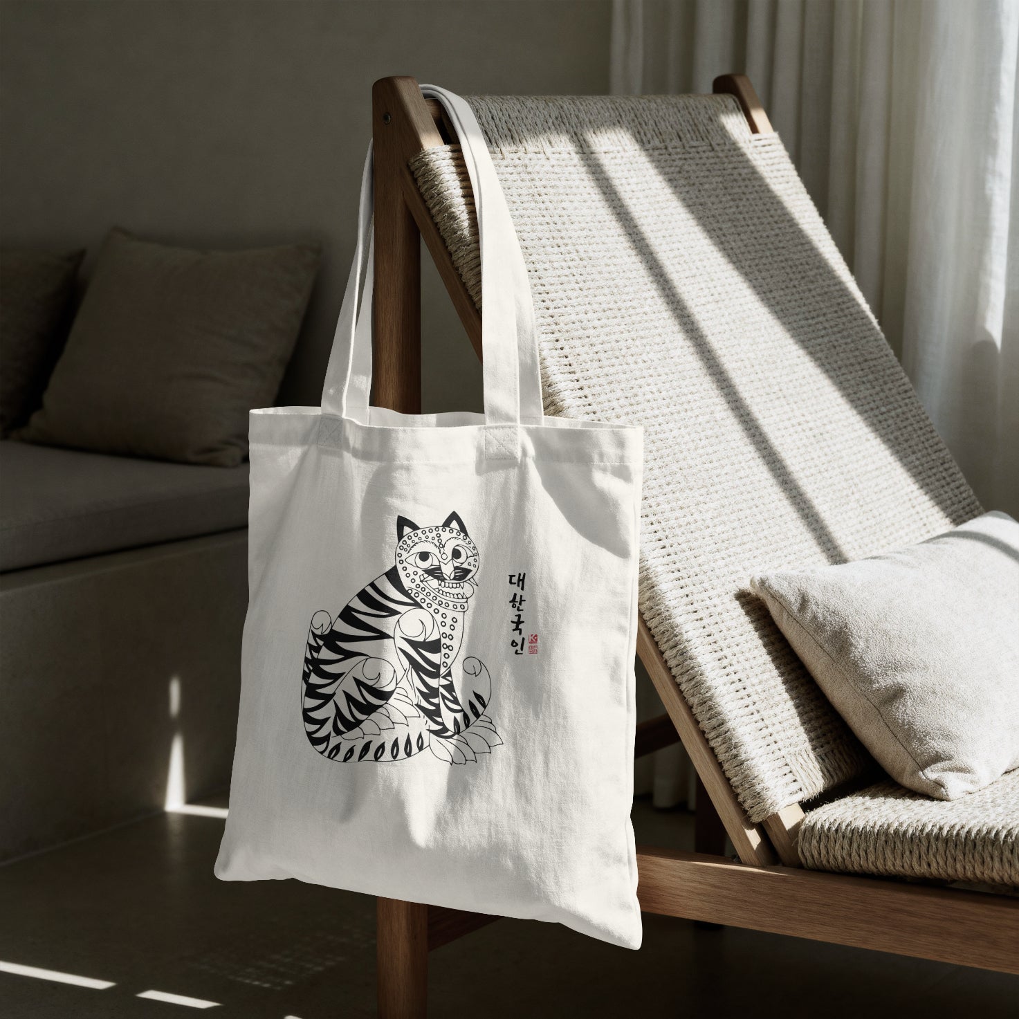 Tiger (호랑이) Tote Bag - Natural