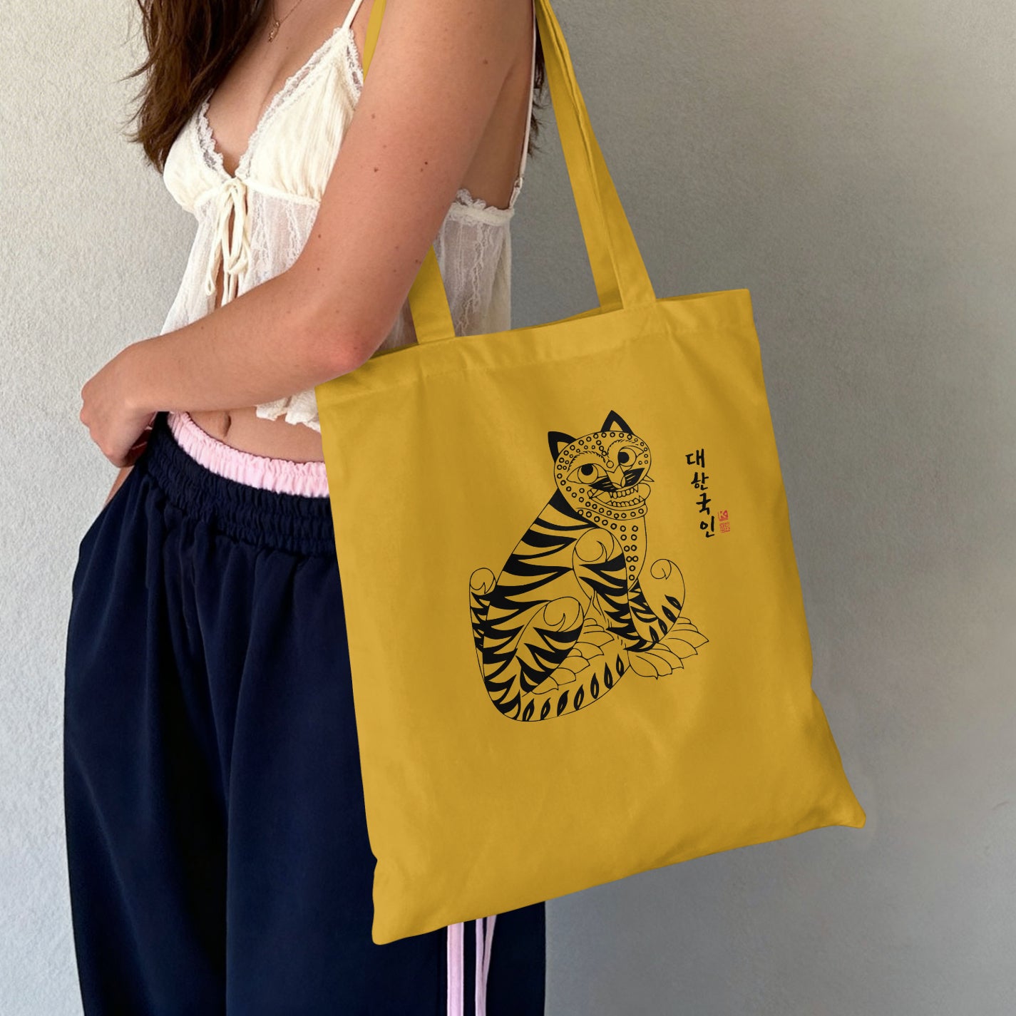 Tiger (호랑이) Tote Bag - Mustard